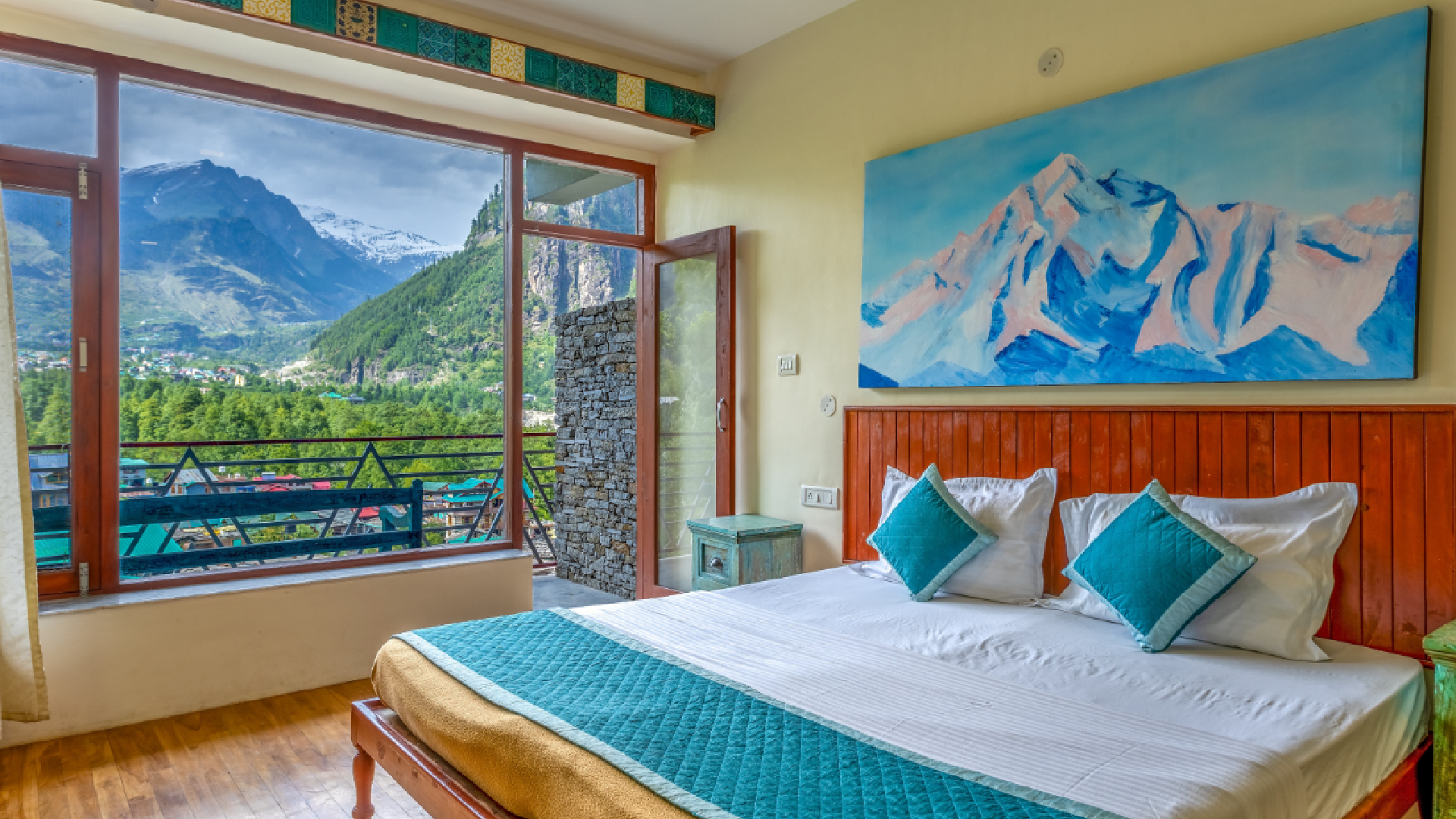 Luxury Accommodation in Manali