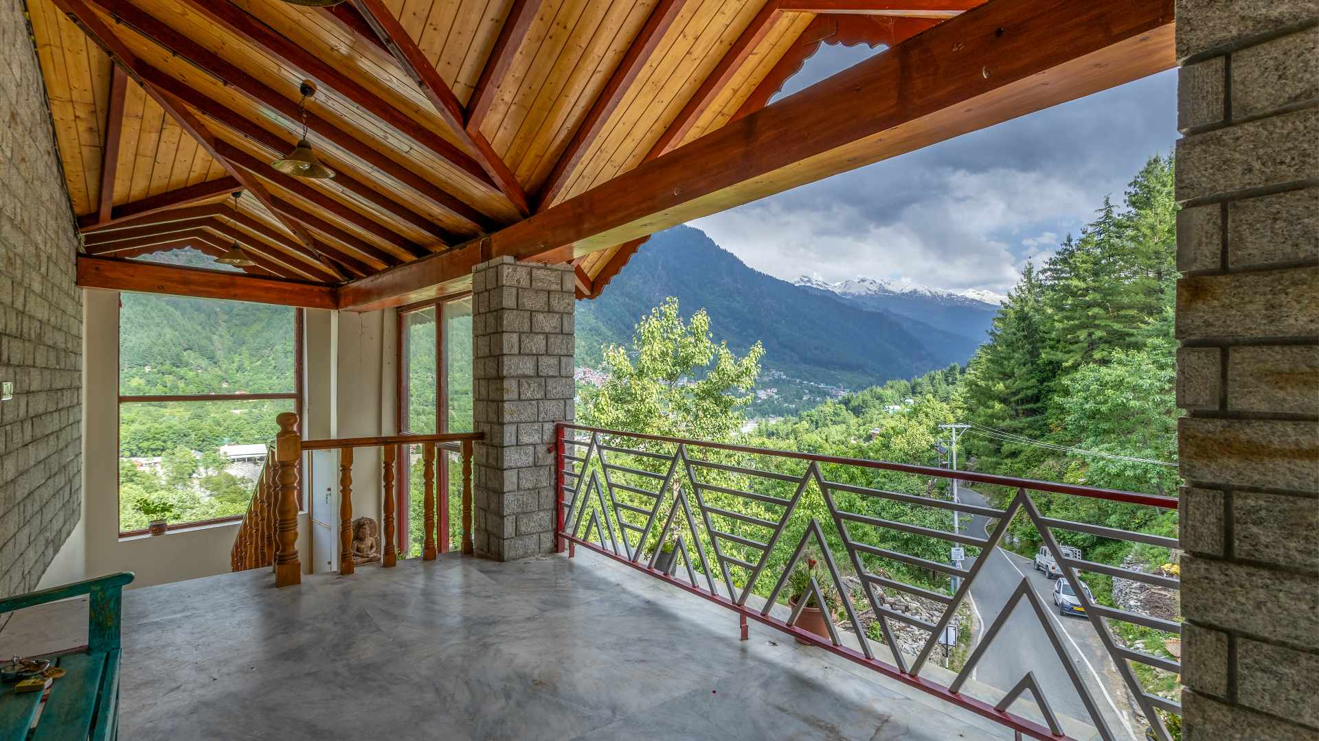 Family Stay in Manali